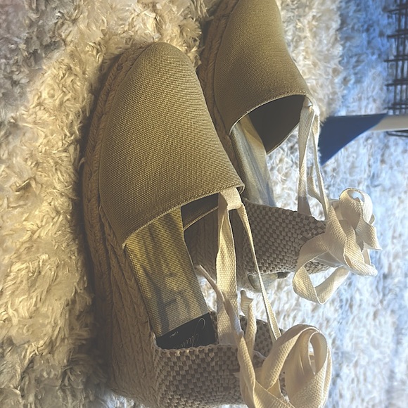 Gaimo made in Spain lace up Olive green wedges size 38 US 7 - Picture 4 of 8